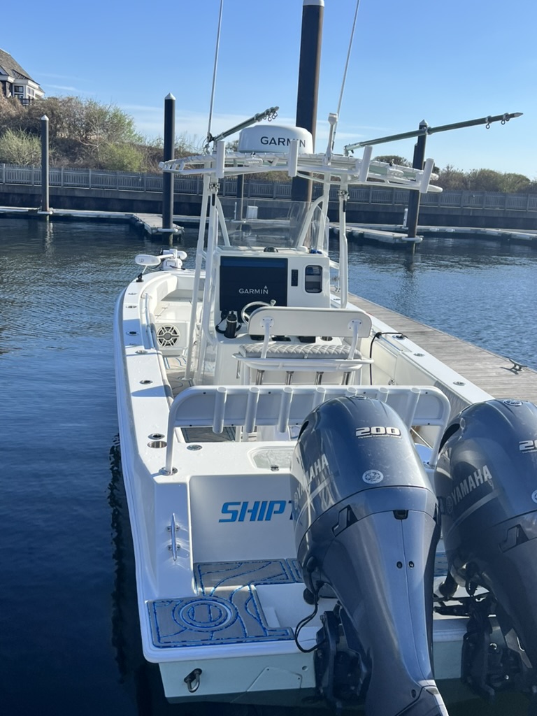 Island Time — 28′ Contender on Narragansett Bay